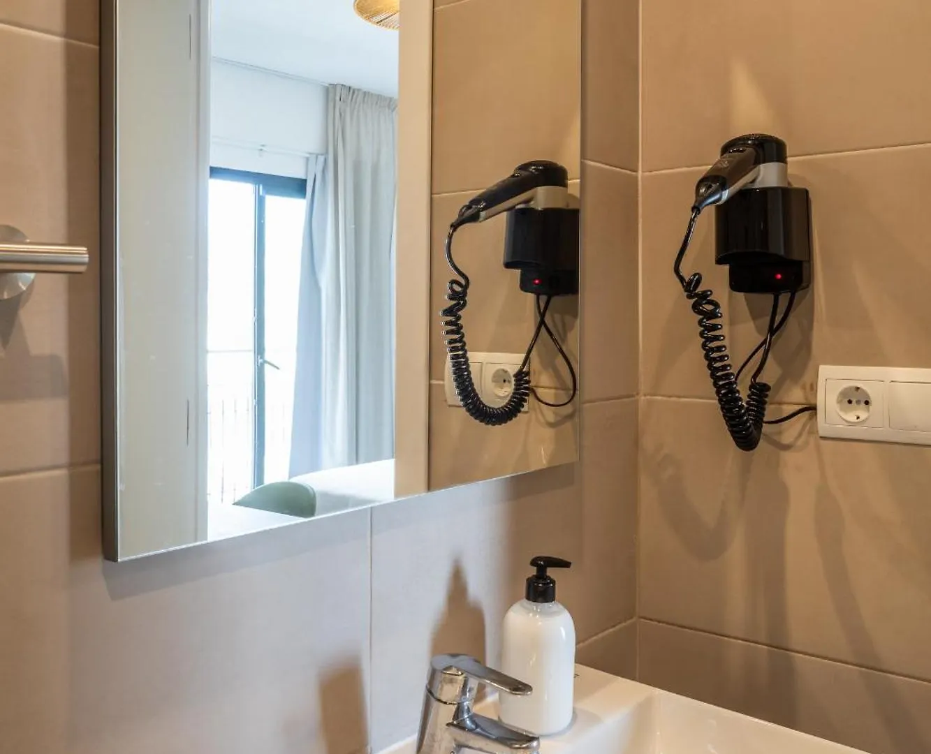 Hostal Alicante Sant Antoni de Portmany 0*,  Spagna