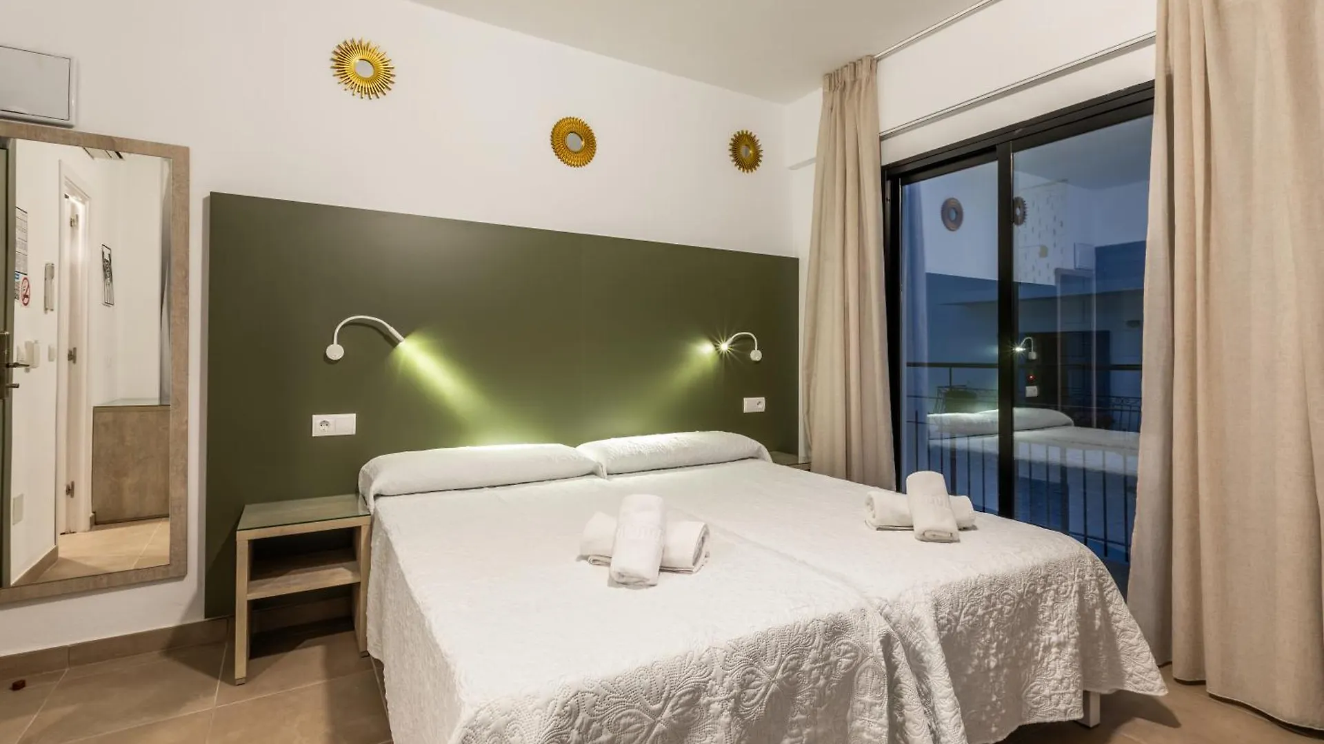 Hostal Alicante Sant Antoni de Portmany Hotel
