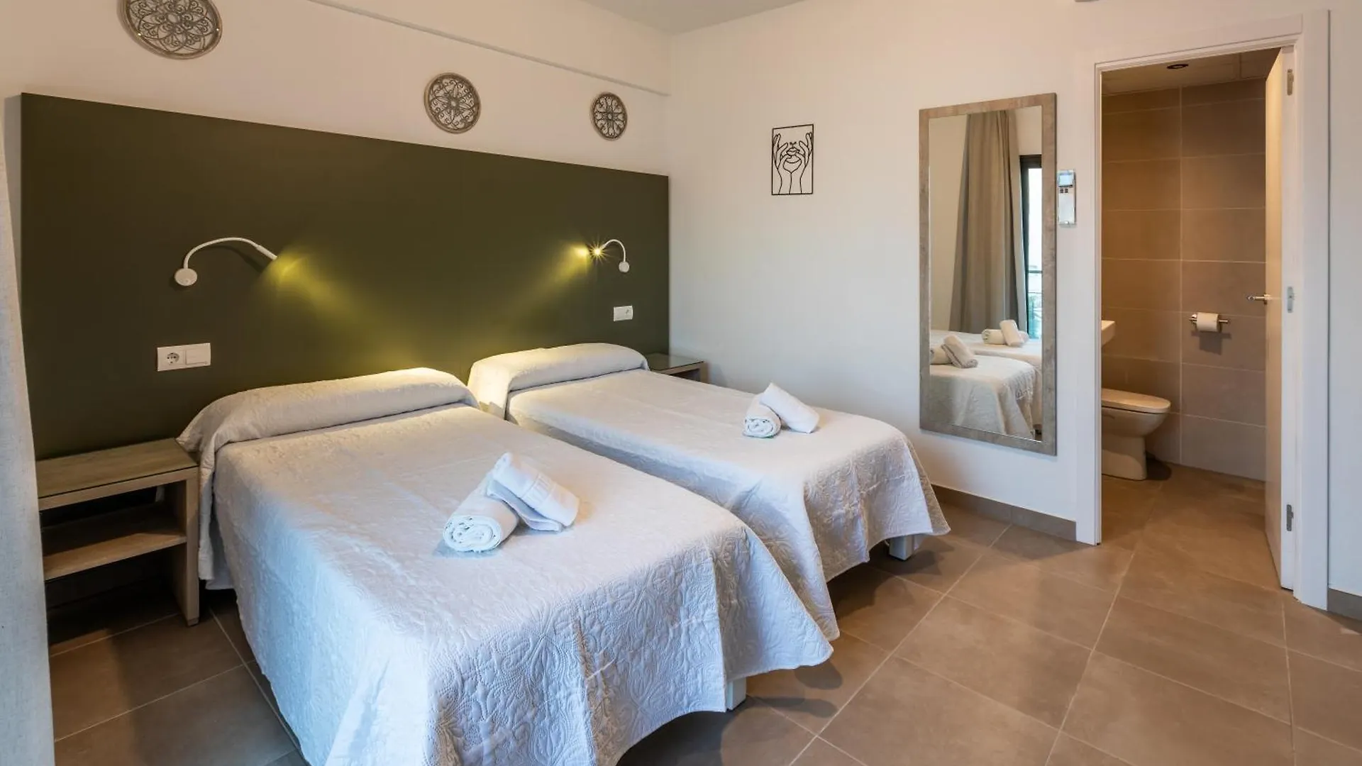 Hotel Hostal Alicante Sant Antoni de Portmany Spagna