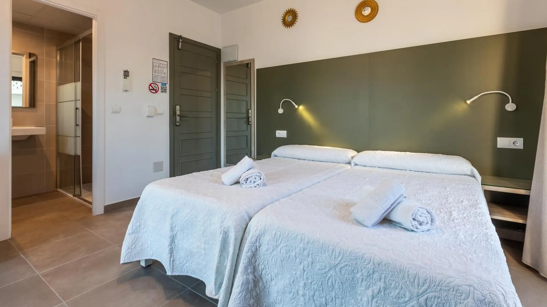 Hostal Alicante Sant Antoni de Portmany Hotel