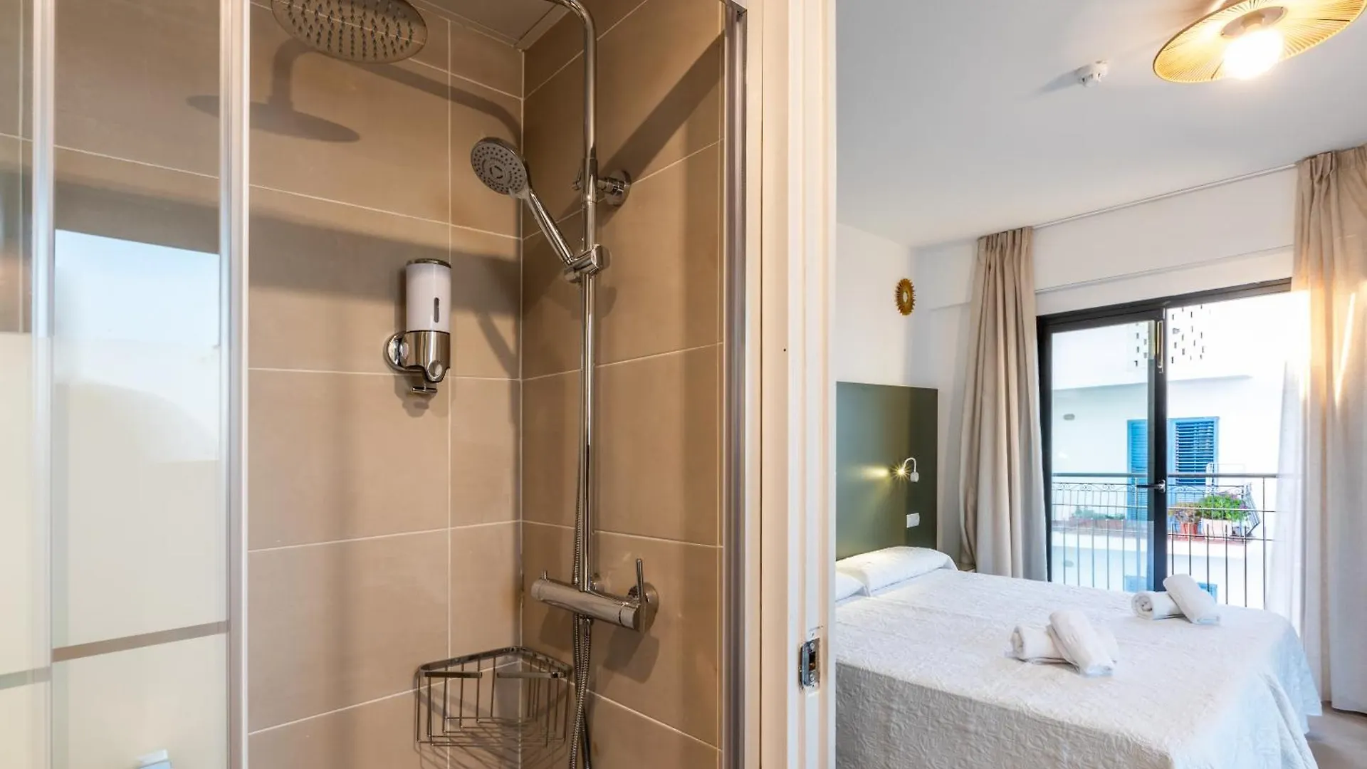 Hostal Alicante Sant Antoni de Portmany Hotel