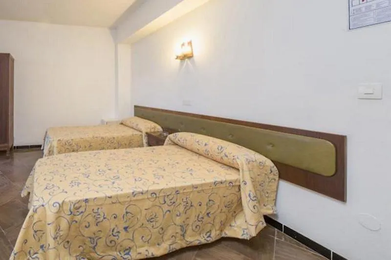 Hostal Alicante Sant Antoni de Portmany Hotel